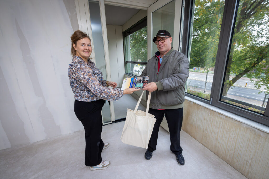 Oplevering nieuwbouw Betuwestraat, 40 bewoners krijgen sleutel van hun nieuwe appartement 