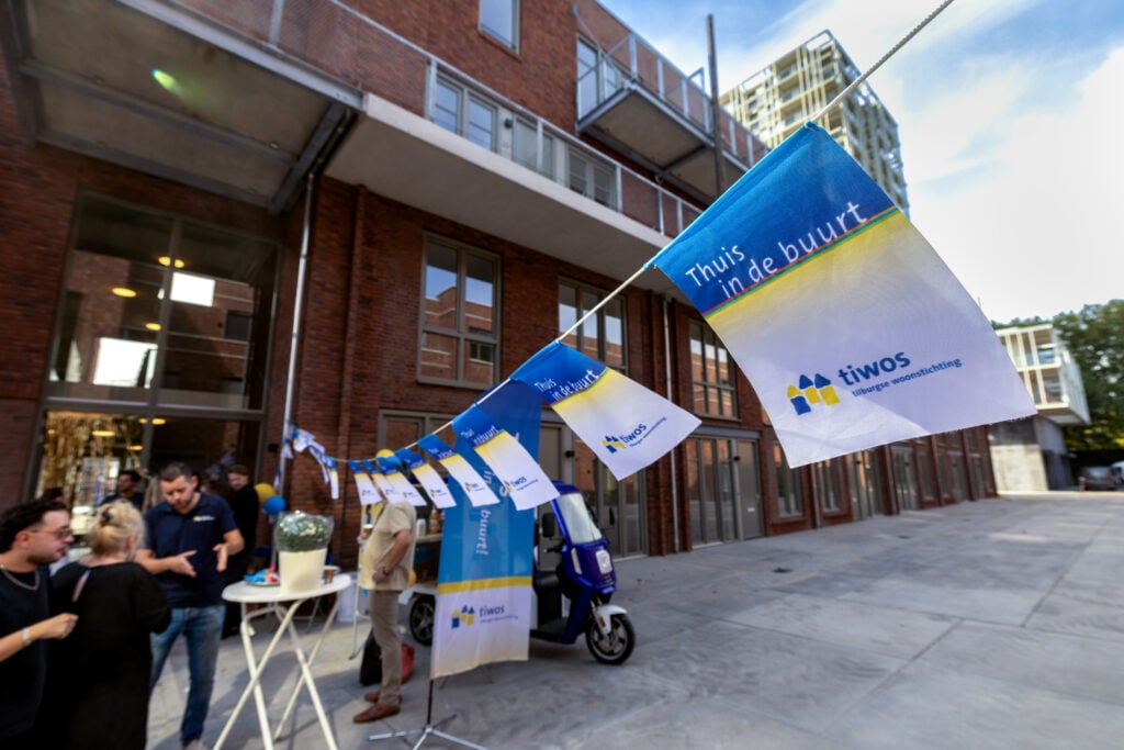 overdracht-sleutels-nieuwbouw-appartementen-bewoners-weefmeester-tiwos-tilburg
